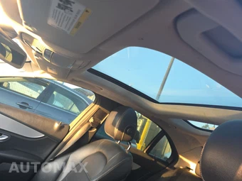2015 Mercedes-Benz C 300 Sedan – miniatura 17