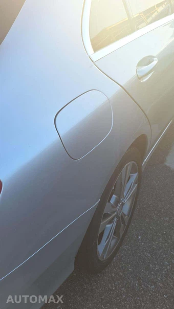 2015 Mercedes-Benz C 300 Sedan – miniatura 20