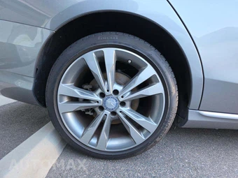 2015 Mercedes-Benz C 300 Sedan – miniatura 25