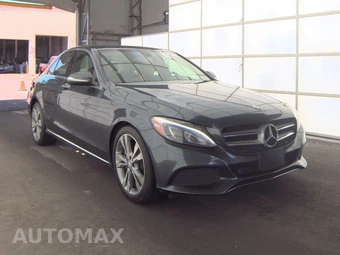 2015 Mercedes-Benz C 300 Sedan - miniatura 3