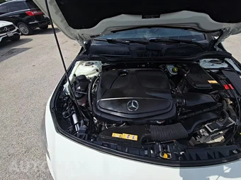 2015 Mercedes-Benz CLA 250 4MATIC – miniatura 32