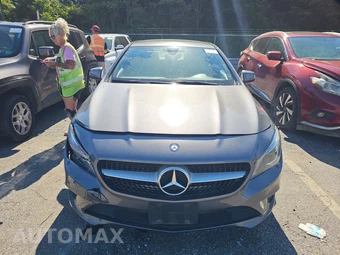 2015 Mercedes-Benz CLA 250 4MATIC - miniatura 2