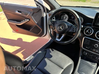 2015 Mercedes-Benz CLA 250 4MATIC - miniatura 38