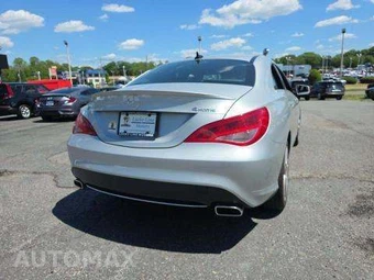 2015 Mercedes-Benz CLA 250 4MATIC - miniatura 3