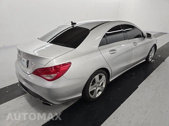 2015 Mercedes-Benz CLA 250 – miniatura 4