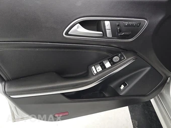 2015 Mercedes-Benz CLA 250 – miniatura 9
