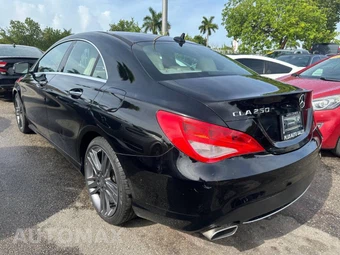 2015 Mercedes-Benz CLA 250 – miniatura 4
