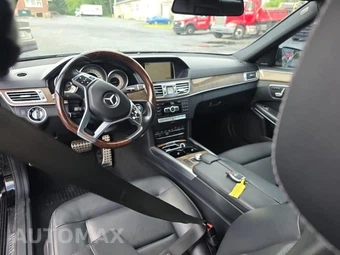 2015 Mercedes-Benz E 250 BlueTEC 4MATIC Sedan - miniatura 14