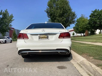 2015 Mercedes-Benz E 350 4MATIC Sedan - miniatura 11