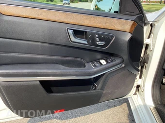 2015 Mercedes-Benz E 350 4MATIC Sedan - miniatura 20