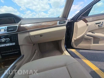 2015 Mercedes-Benz E 350 4MATIC Sedan - miniatura 16