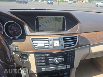 2015 Mercedes-Benz E 350 4MATIC Sedan - miniatura 7