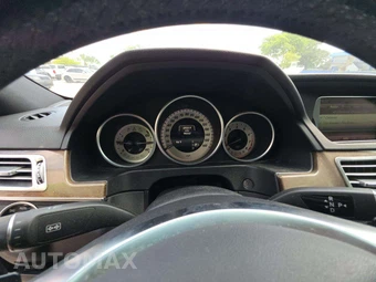 2015 Mercedes-Benz E 350 4MATIC Sedan – miniatura 9