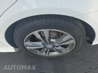 2015 Mercedes-Benz E 350 4MATIC Wagon – miniatura 11