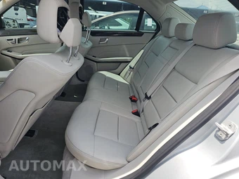 2015 Mercedes-Benz E 350 Sedan - miniatura 13