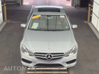 2015 Mercedes-Benz E 350 Sedan - miniatura 2