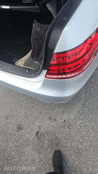 2015 Mercedes-Benz E 350 Sedan - miniatura 20