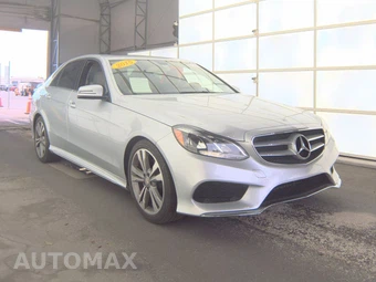 2015 Mercedes-Benz E 350 Sedan - miniatura 3