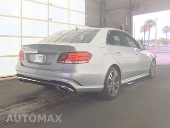 2015 Mercedes-Benz E 350 Sedan - miniatura 4