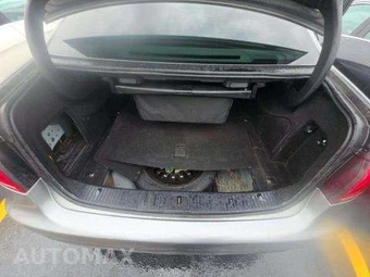 2015 Mercedes-Benz E 350 Sedan – miniatura 15
