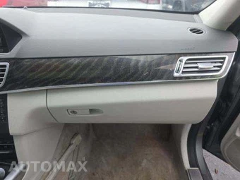 2015 Mercedes-Benz E 350 Sedan – miniatura 20