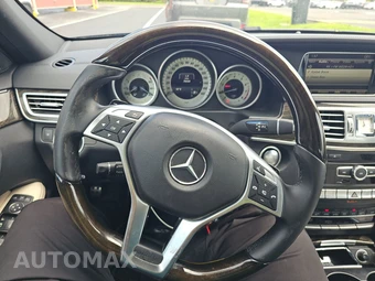 2015 Mercedes-Benz E 400 4MATIC Sedan - miniatura 10