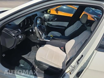 2015 Mercedes-Benz E 63 AMG S 4MATIC Sedan - miniatura 13