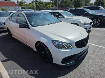 2015 Mercedes-Benz E 63 AMG S 4MATIC Sedan - miniatura 3