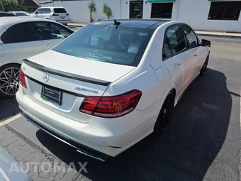 2015 Mercedes-Benz E 63 AMG S 4MATIC Sedan - miniatura 4