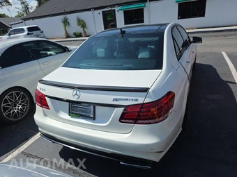 2015 Mercedes-Benz E 63 AMG S 4MATIC Sedan - miniatura 5