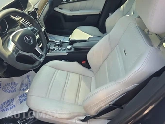 2015 Mercedes-Benz E 63 AMG S 4MATIC Sedan - miniatura 13