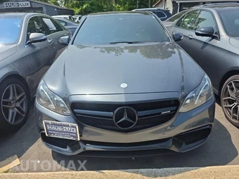2015 Mercedes-Benz E 63 AMG S 4MATIC Sedan - miniatura 2