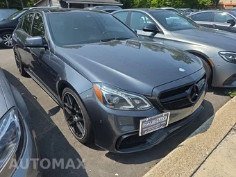 2015 Mercedes-Benz E 63 AMG S 4MATIC Sedan - miniatura 3