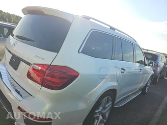 2015 Mercedes-Benz GL 550 4MATIC - miniatura 4