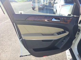 2015 Mercedes-Benz GL 550 4MATIC - miniatura 9