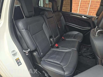 2015 Mercedes-Benz GL 550 4MATIC - miniatura 17