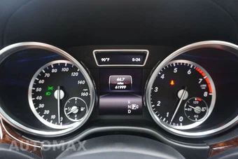 2015 Mercedes-Benz GL 550 4MATIC - miniatura 31