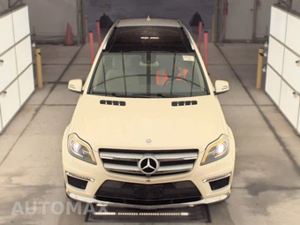 2015 Mercedes-Benz GL 550 4MATIC - miniatura 2
