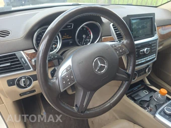 2015 Mercedes-Benz GL 550 4MATIC - miniatura 10