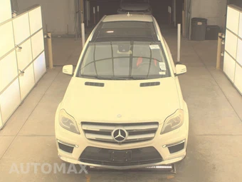 2015 Mercedes-Benz GL 550 4MATIC - miniatura 2