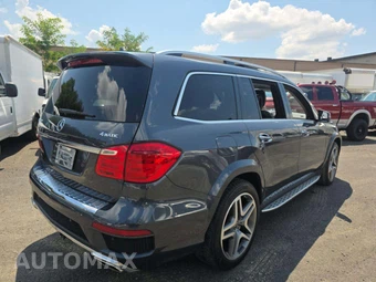 2015 Mercedes-Benz GL 550 4MATIC - miniatura 3