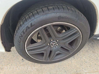 2015 Mercedes-Benz GL 63 AMG 4MATIC - miniatura 25