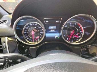 2015 Mercedes-Benz GL 63 AMG 4MATIC – miniatura 9