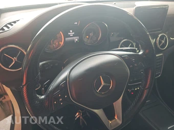 2015 Mercedes-Benz GLA 250 4MATIC - miniatura 10