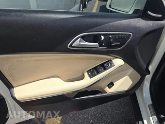 2015 Mercedes-Benz GLA 250 – miniatura 9