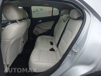 2015 Mercedes-Benz GLA 250 – miniatura 13