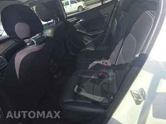2015 Mercedes-Benz GLA 250 – miniatura 13