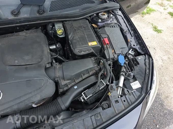 2015 Mercedes-Benz GLA 250 – miniatura 33