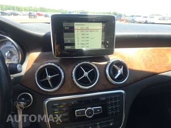 2015 Mercedes-Benz GLA 250 – miniatura 11