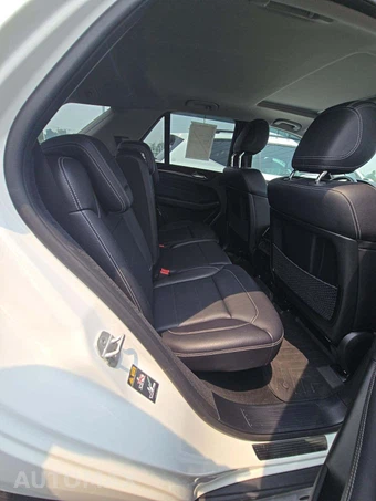 2015 Mercedes-Benz ML 250 BlueTEC – miniatura 15